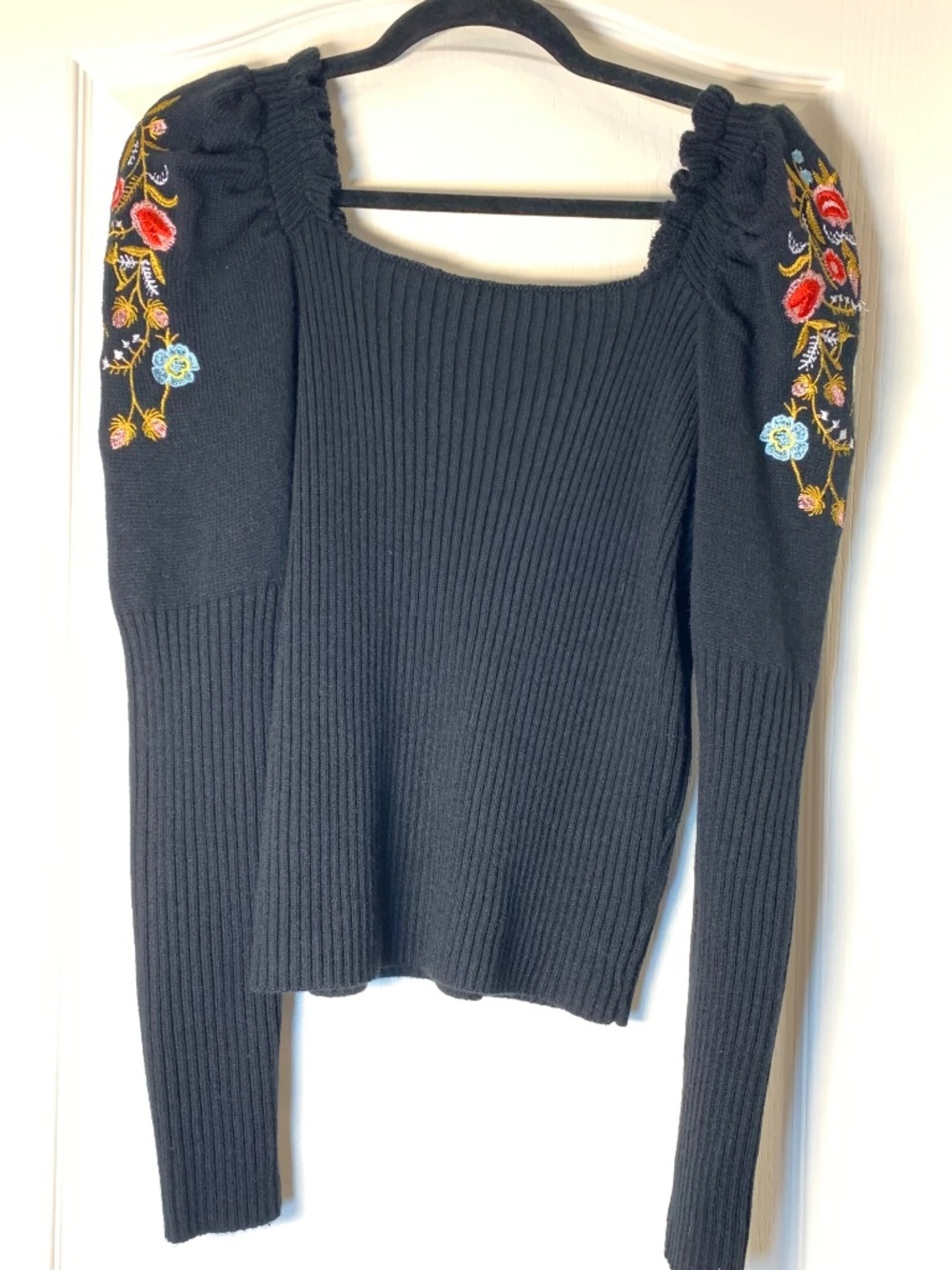 Romantic Black Embroidered Knit Sweater‎ Floral Puff Sleeve Fitted L